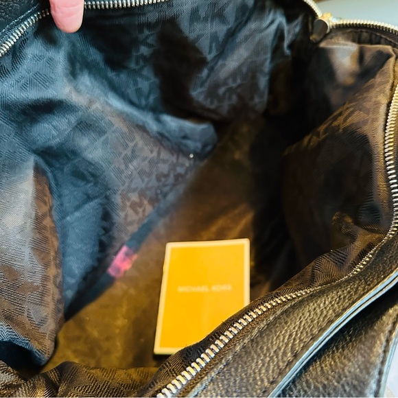 MICHAEL KORS CAMILLE LARGE BLACK PEBBLED LEATHER HOBO LOCK HANDBAG GREAT PURSE - Picture 12 of 12